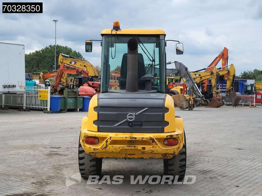 Volvo L30 G Photo 9