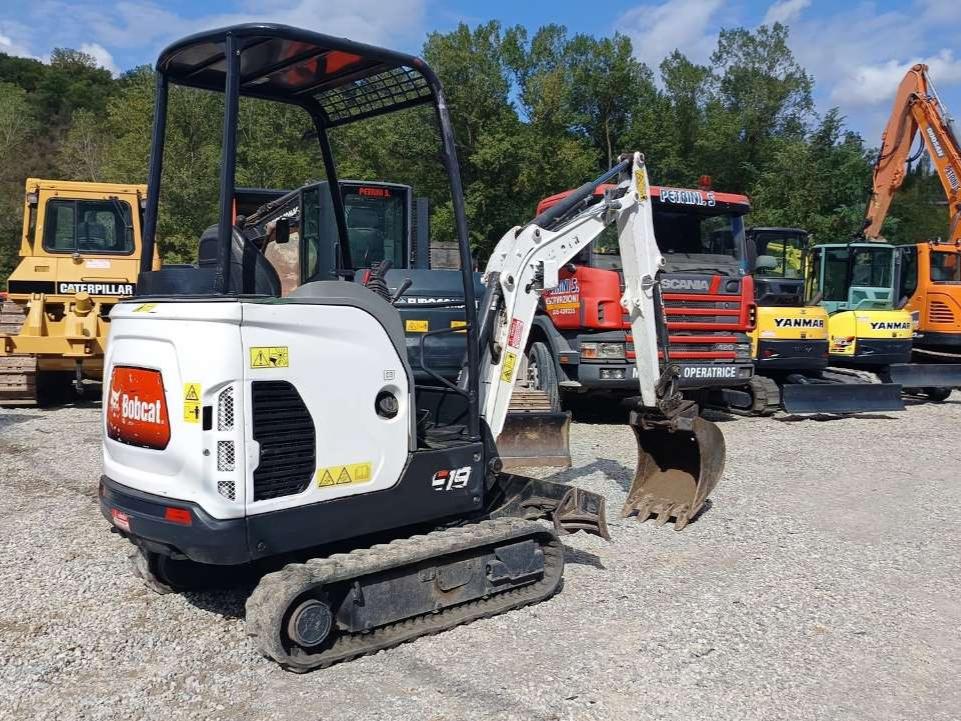 Bobcat E19 Photo 1