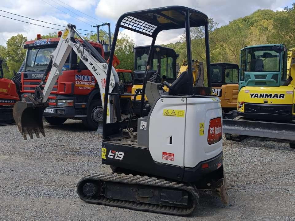 Bobcat E19 Photo 11