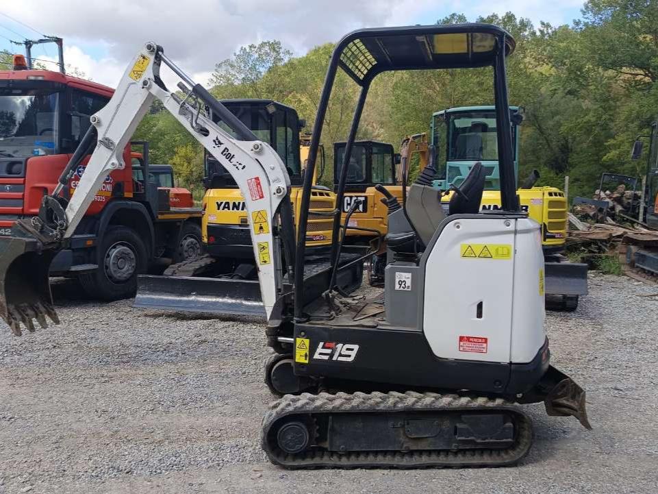 Bobcat E19 Photo 12