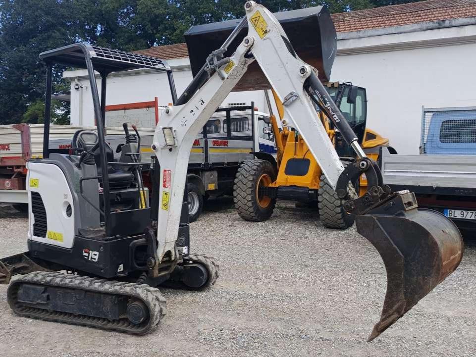 Bobcat E19 Photo 16