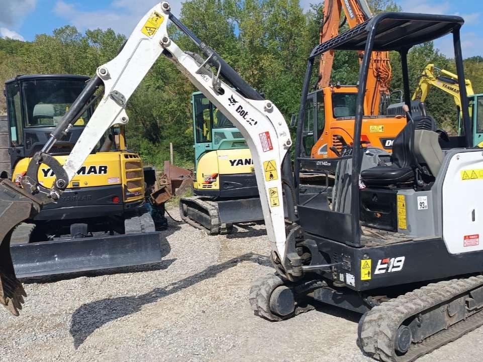 Bobcat E19 Photo 7