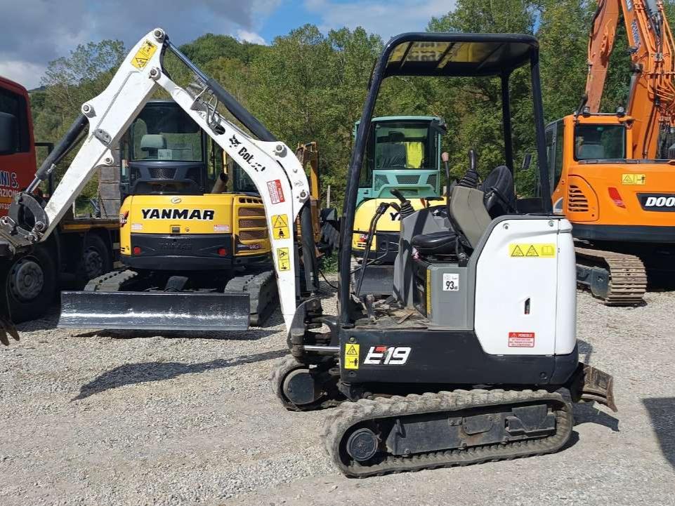 Bobcat E19 Photo 8
