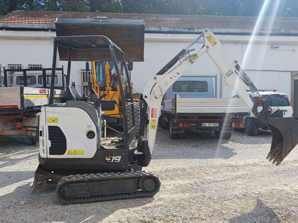 Bobcat E19 Photo 9