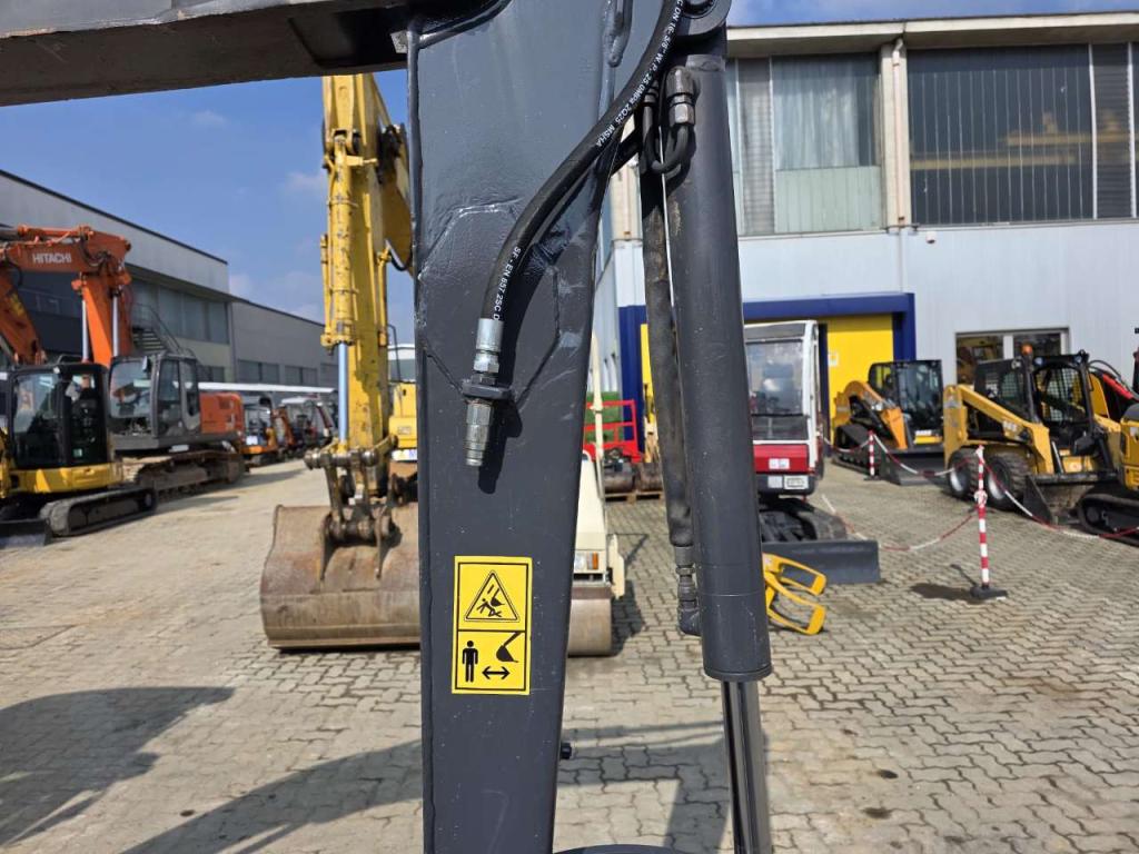 Volvo ECR 48 C Photo 18