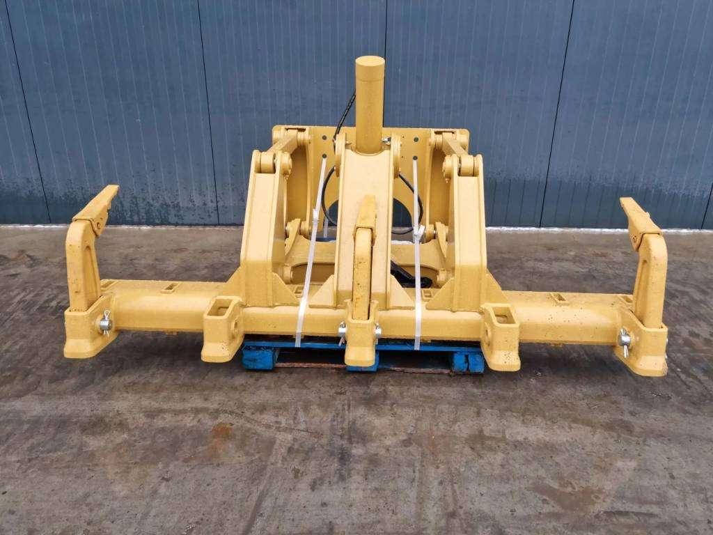 Caterpillar 140GC Photo 3