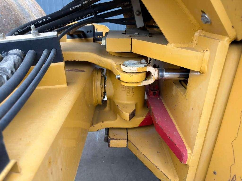 Caterpillar CS563E Photo 12