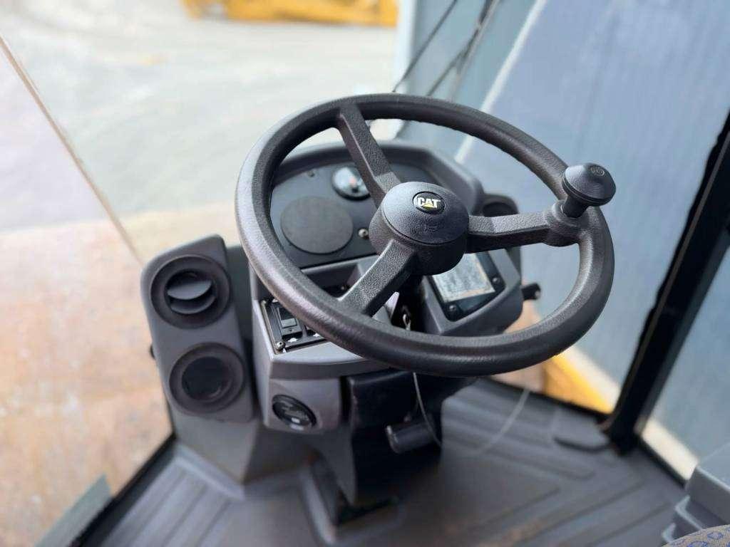 Caterpillar CS563E Photo 30