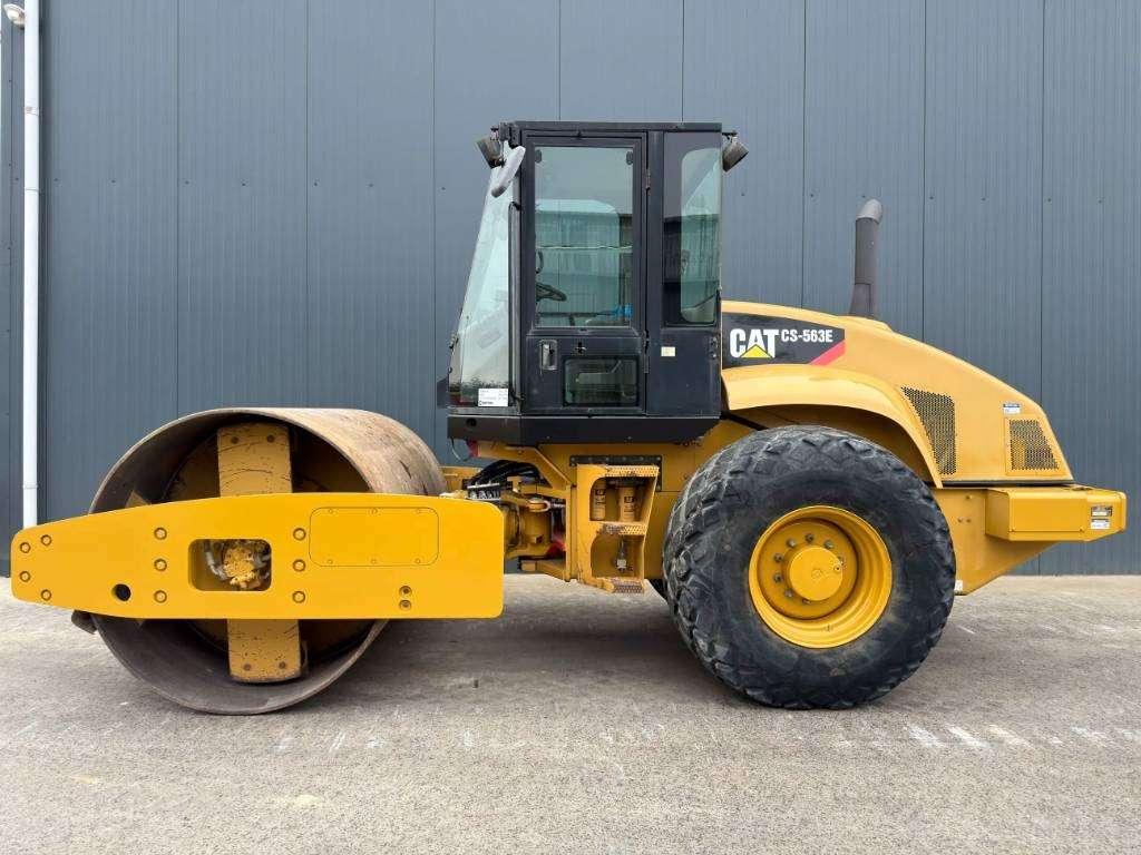 Caterpillar CS563E Photo 5