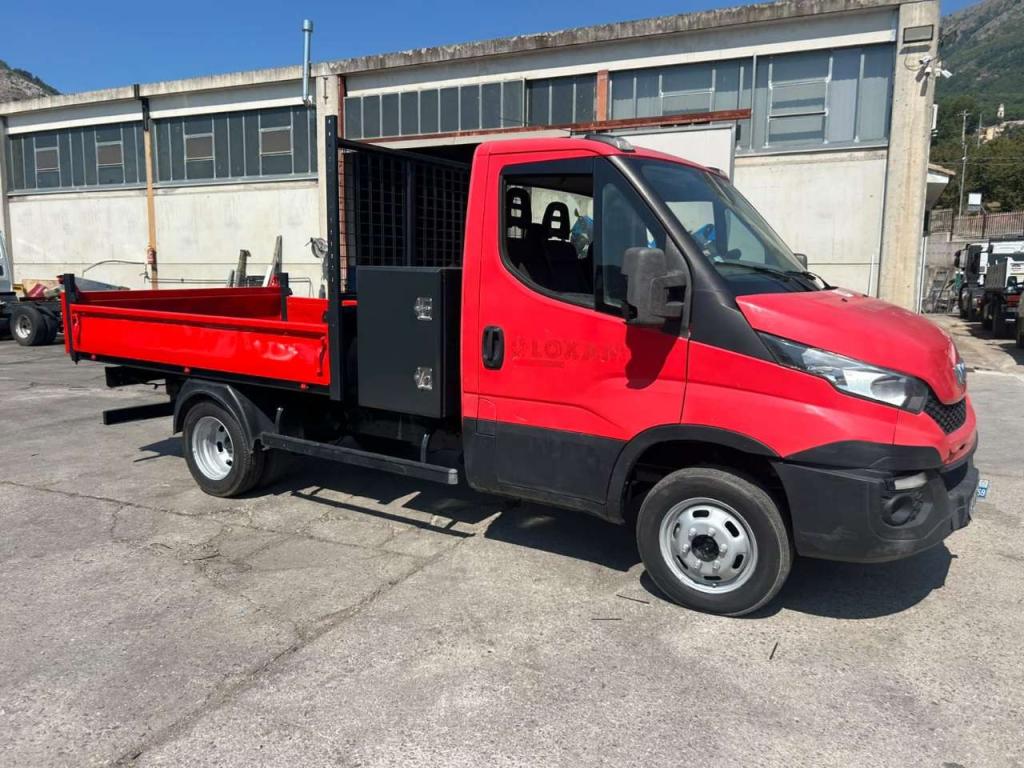 Iveco DAILY 35-130 Photo 12