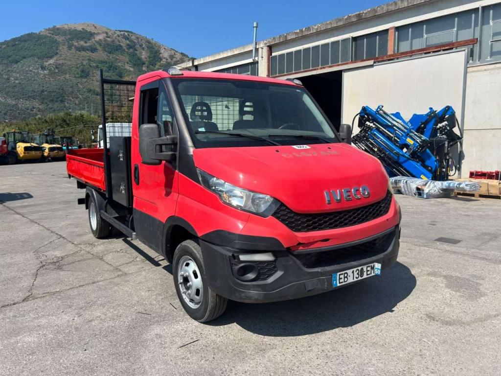 Iveco DAILY 35-130 Photo 17
