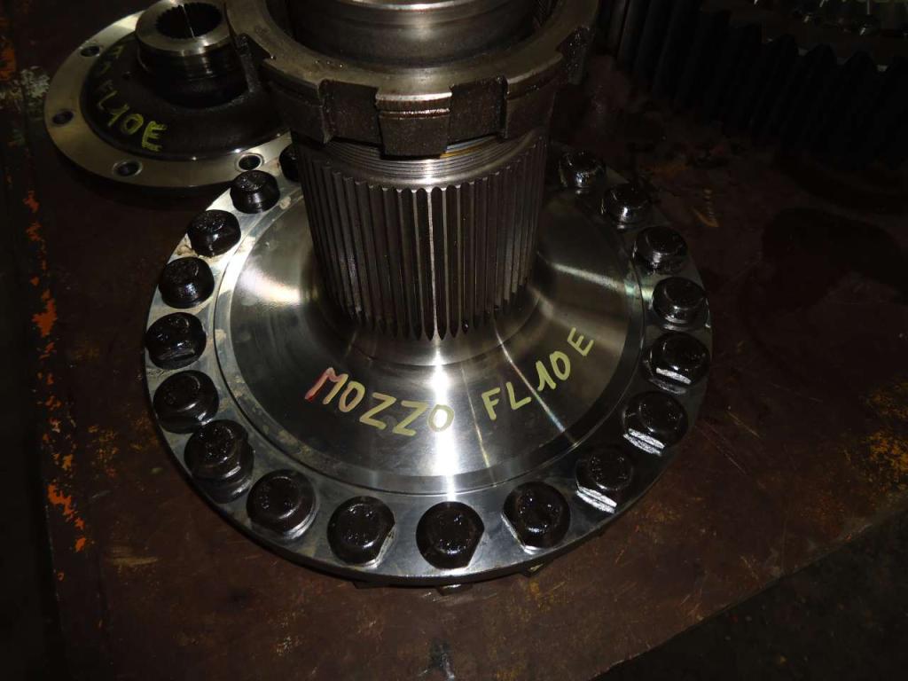 Drive wheel hub for Fiat Allis FL10E - FD10E Photo 2
