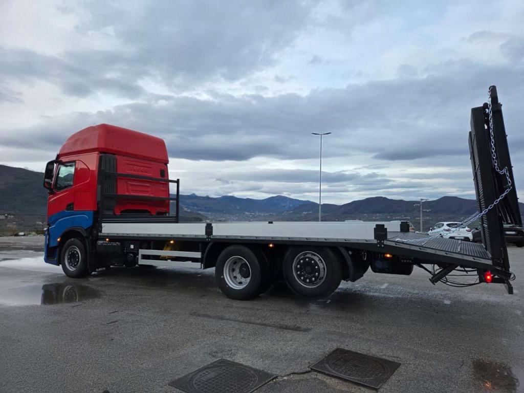 Iveco S-WAY AS260S48 Y Photo 16