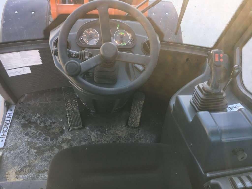 Hitachi ZW95 Photo 4