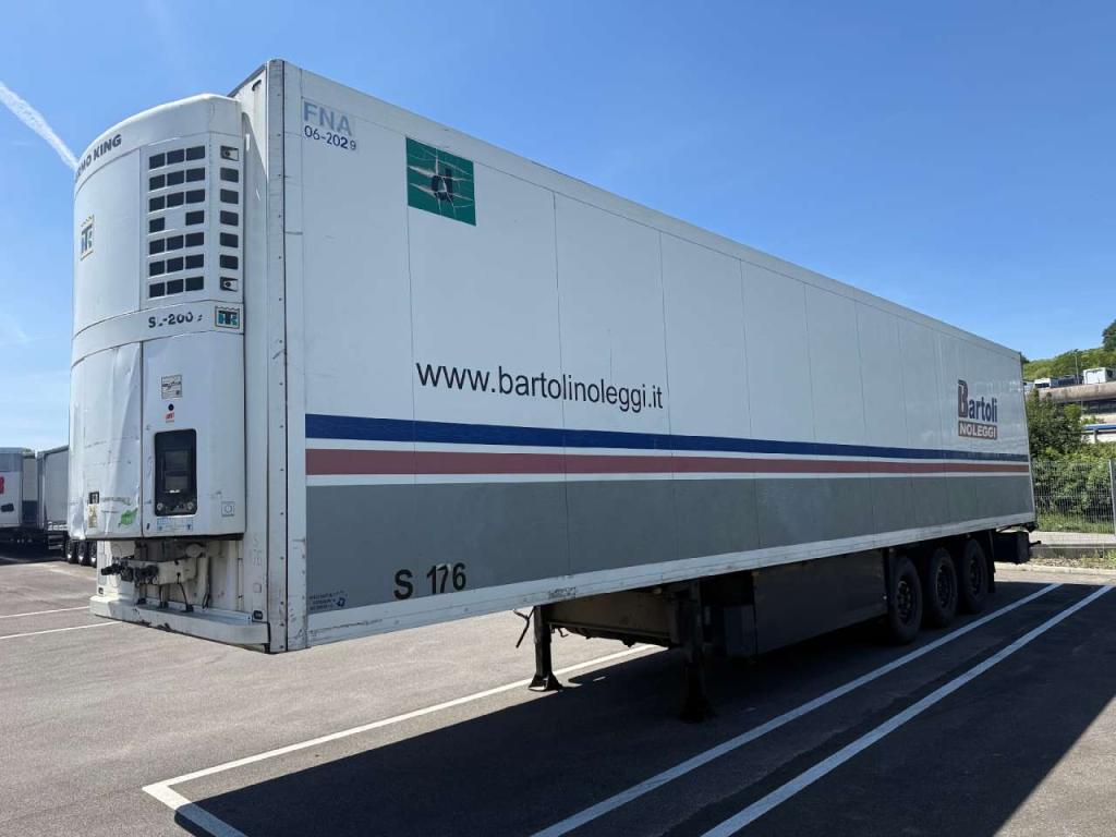 Schmitz FRIGO TRASPORTO CARNE Photo 5