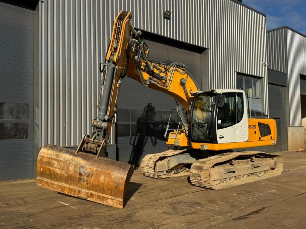 Liebherr R920LC Photo 11