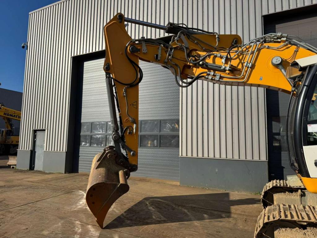 Liebherr R920LC Photo 15