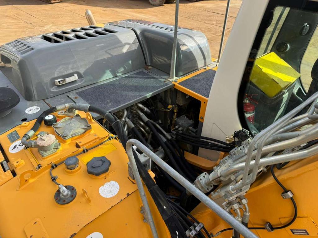 Liebherr R920LC Photo 27