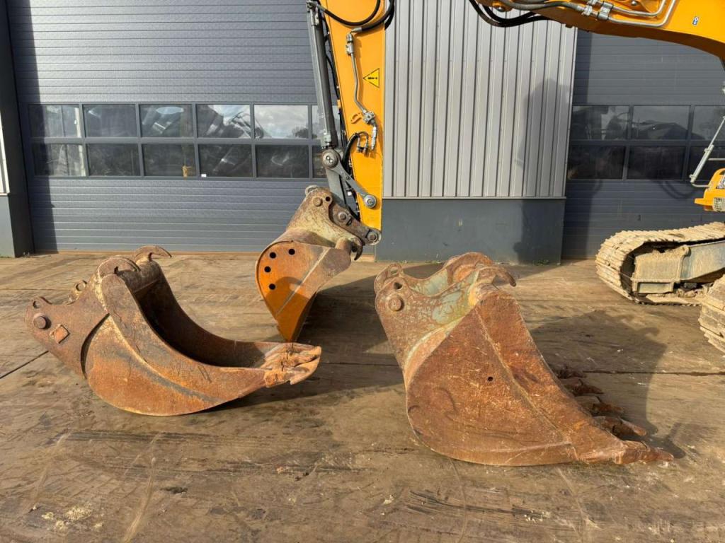 Liebherr R920LC Photo 9