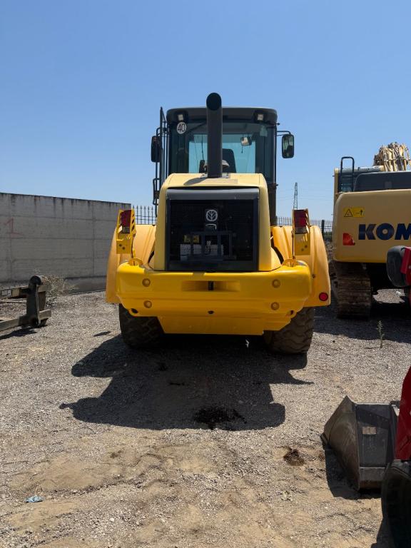 New Holland W130C Photo 19