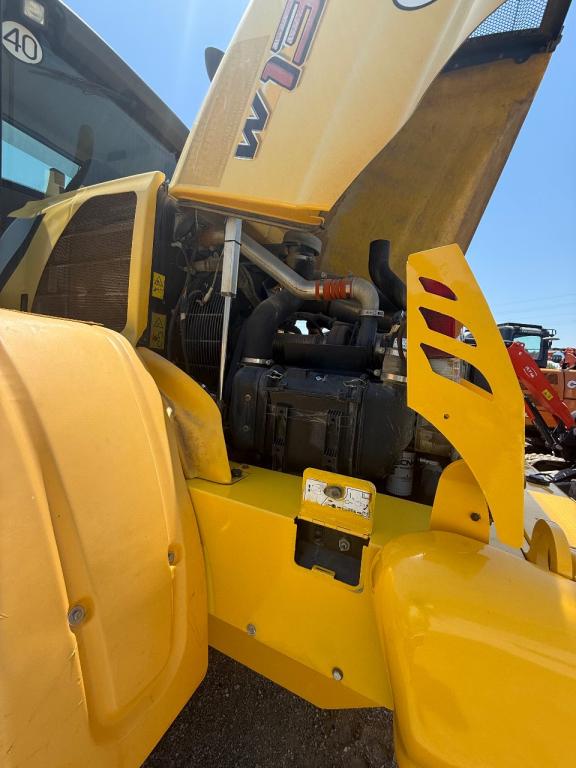 New Holland W130C Photo 7