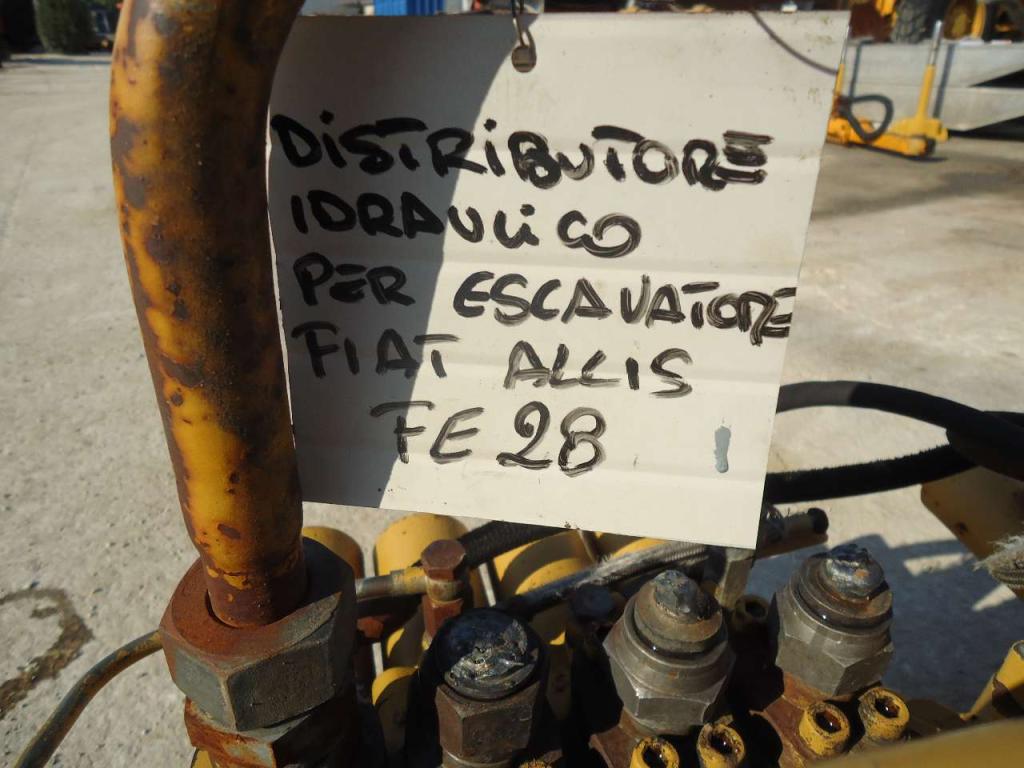Hydraulic distributor for Fiat Allis FE28 Photo 4