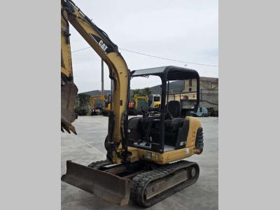 Caterpillar 302.5 Photo 1
