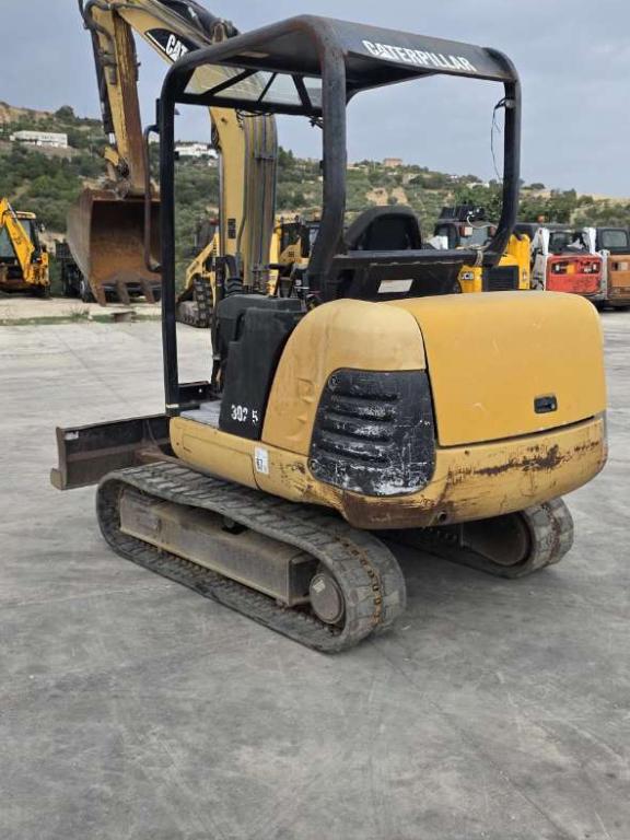 Caterpillar 302.5 Photo 3