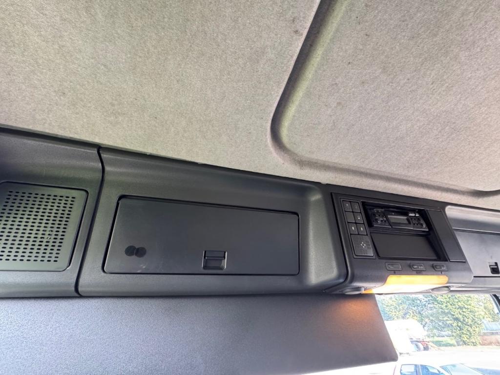Iveco EUROCARGO 120e18 Photo 9
