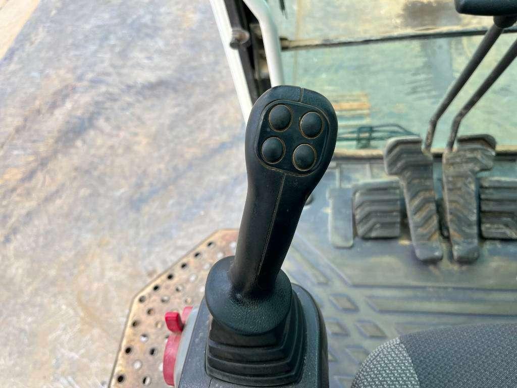 Volvo EC380DL - Automatic Greasing / Quick Coupler Photo 10