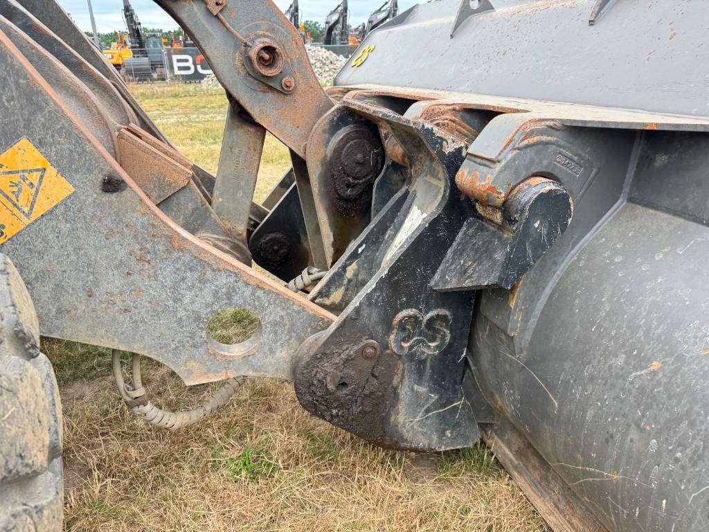 Volvo L150H - Quick Coupler / Pressurised Cabin Photo 15