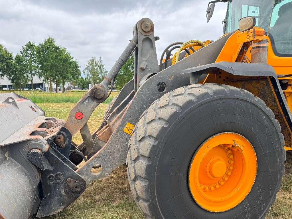 Volvo L150H - Quick Coupler / Pressurised Cabin Photo 16