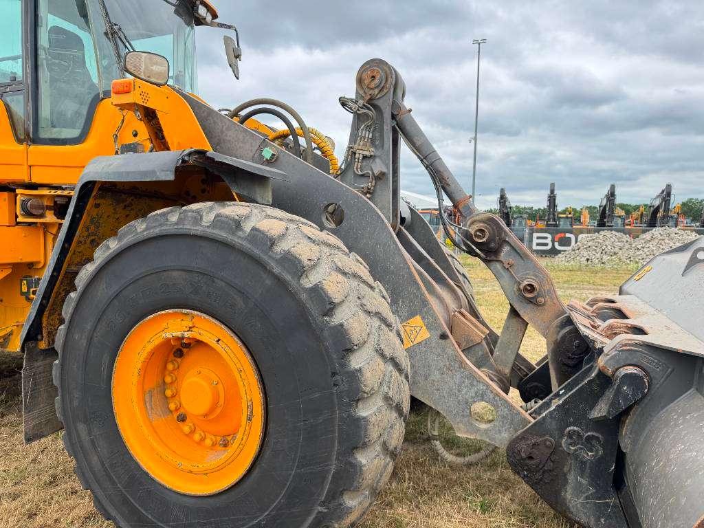 Volvo L150H - Quick Coupler / Pressurised Cabin Photo 17