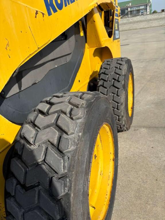 Komatsu SK 820-5E Photo 7