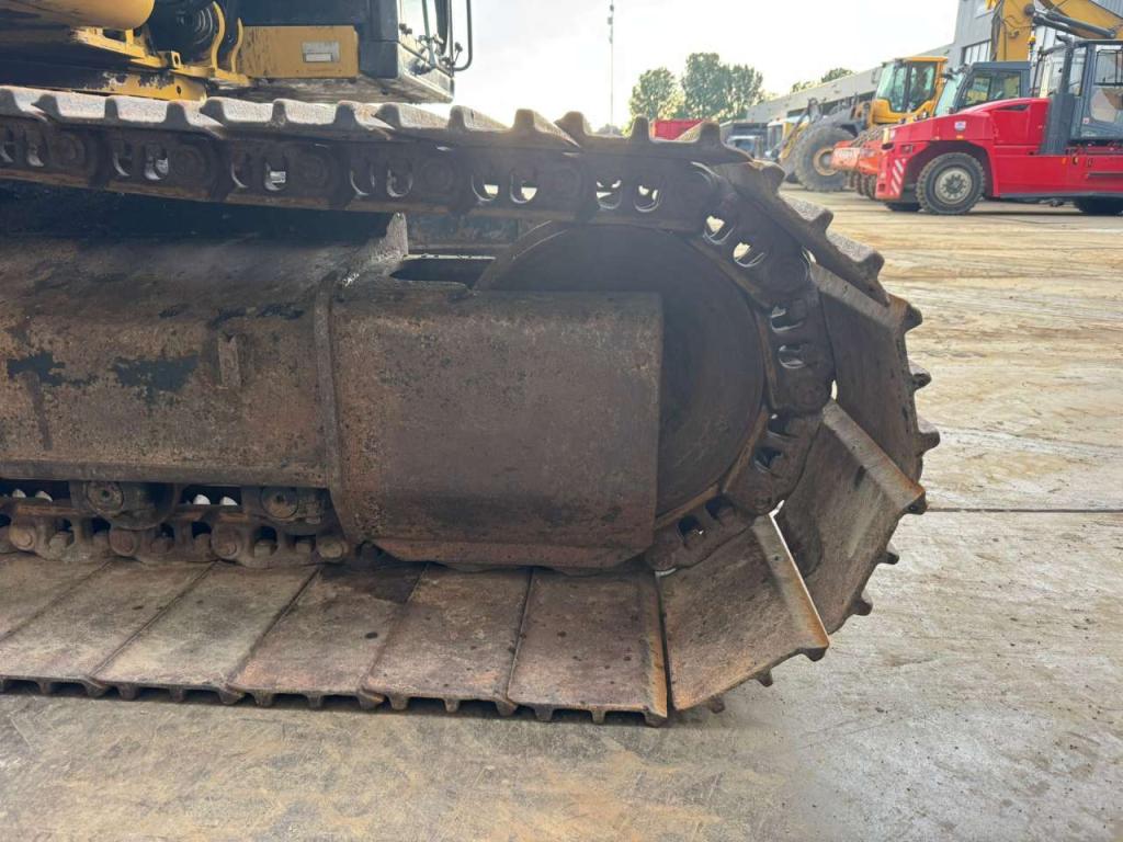 Caterpillar 319DL Photo 10