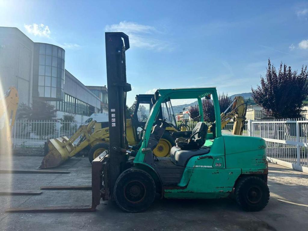 Mitsubishi FD55N Photo 4