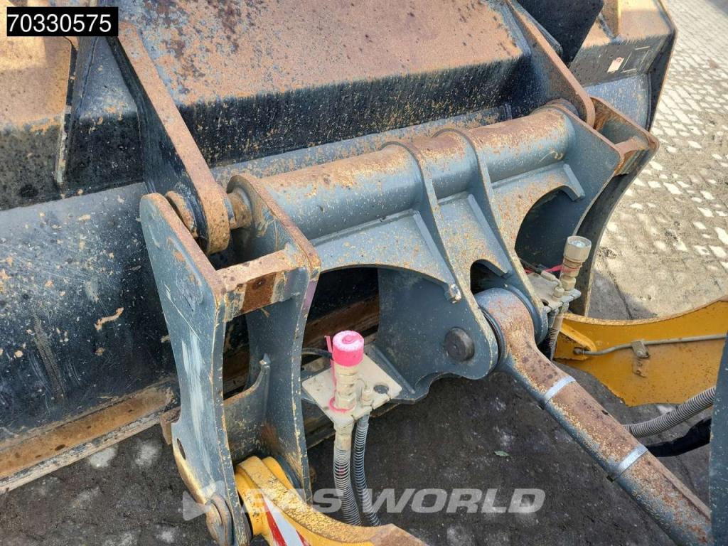 Liebherr L538 Quick Coupler Photo 14