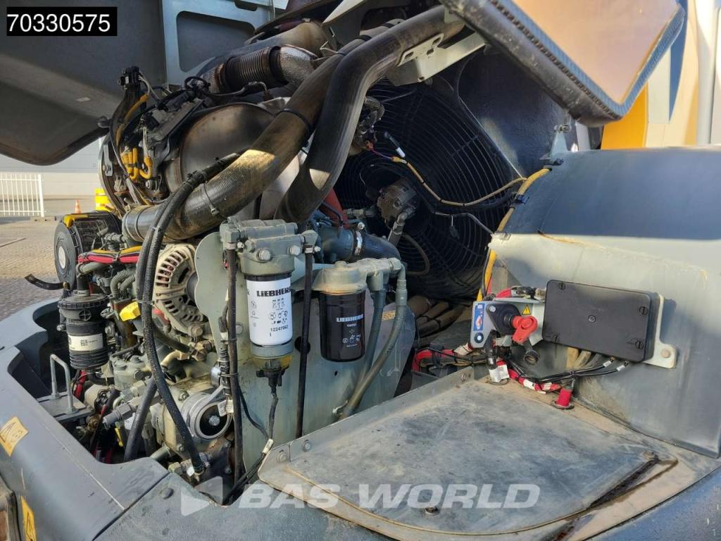 Liebherr L538 Quick Coupler Photo 25