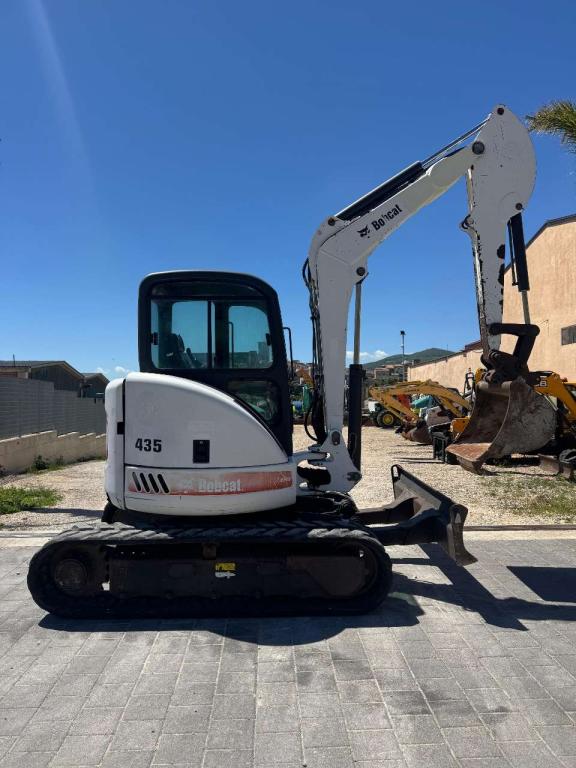 Bobcat 435 Photo 1