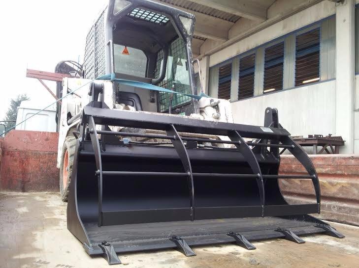 Bucket with grapple Photo 4