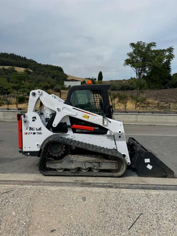 Bobcat T650 Photo 10