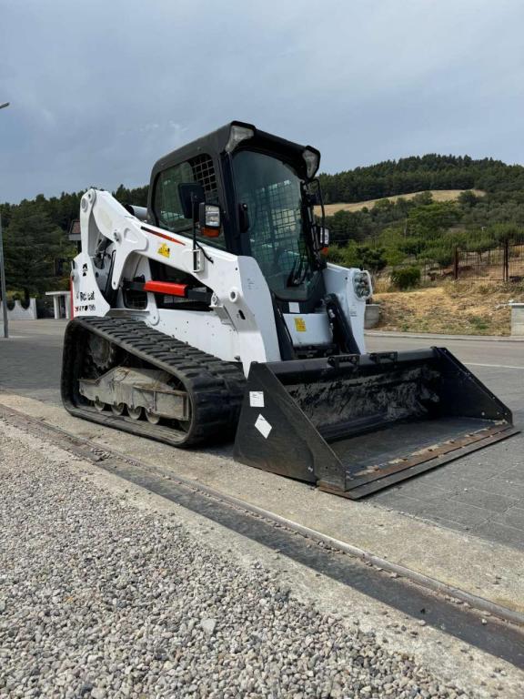 Bobcat T650 Photo 8