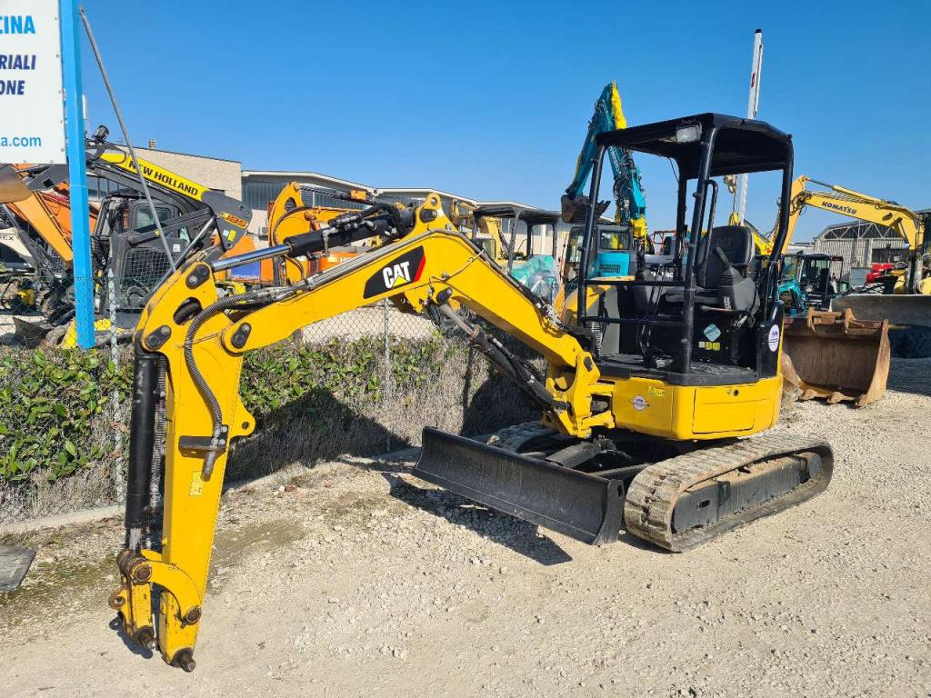Caterpillar 303E Photo 1