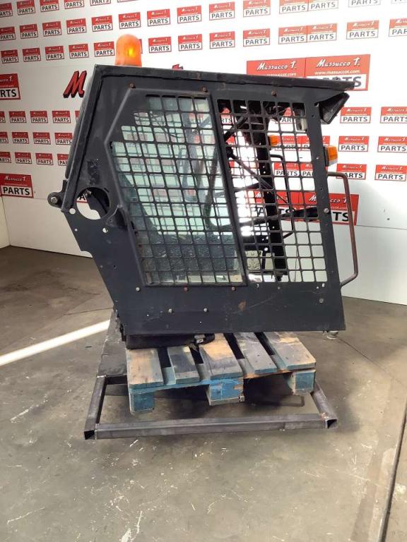 Cab for Bobcat 753 Photo 4