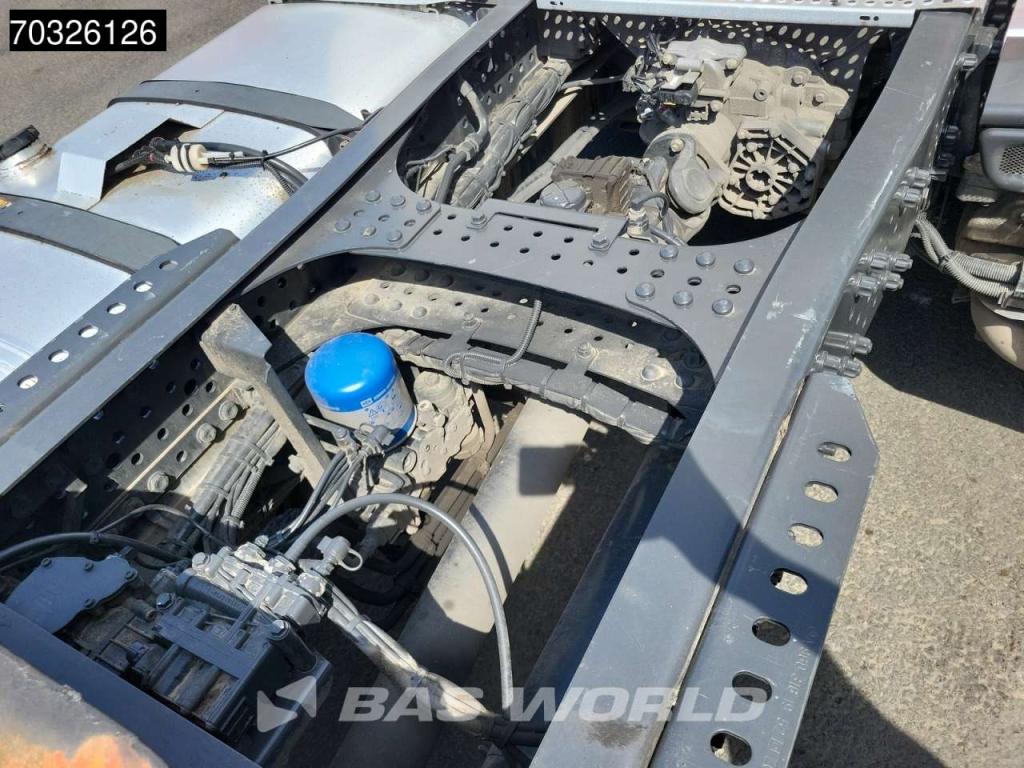Mercedes-Benz Actros 1842 4X2 StreamSpace Automatic Photo 16