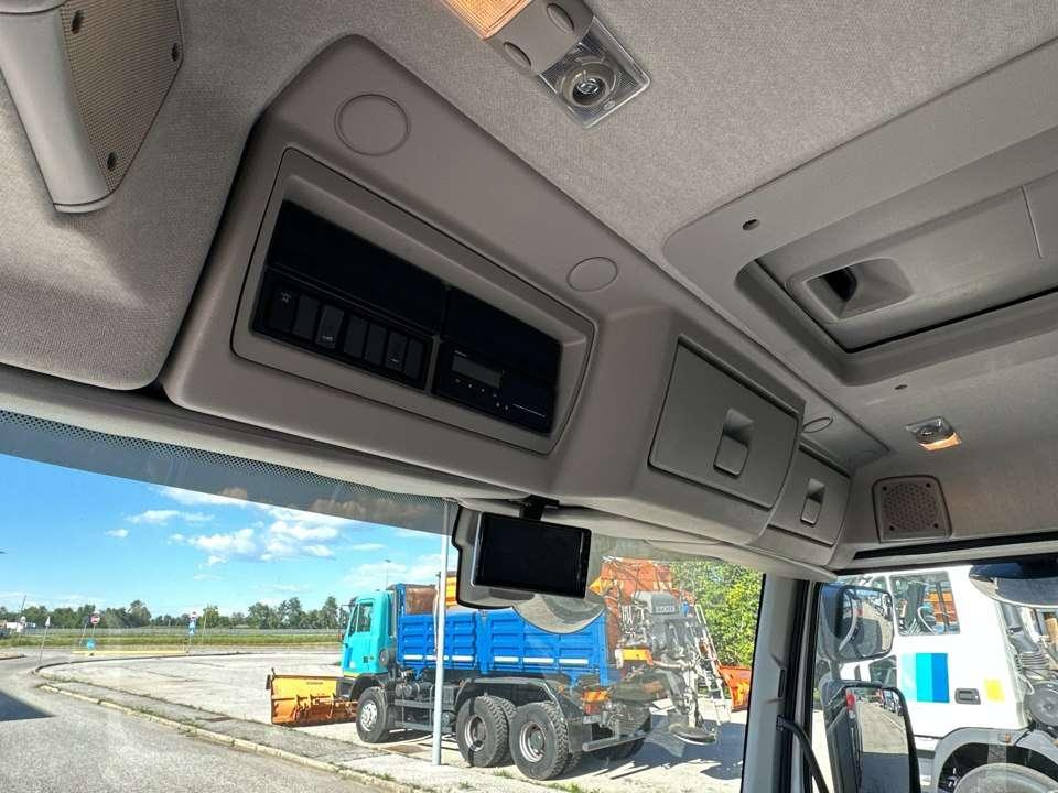 Volvo FE350 6x2 Photo 13