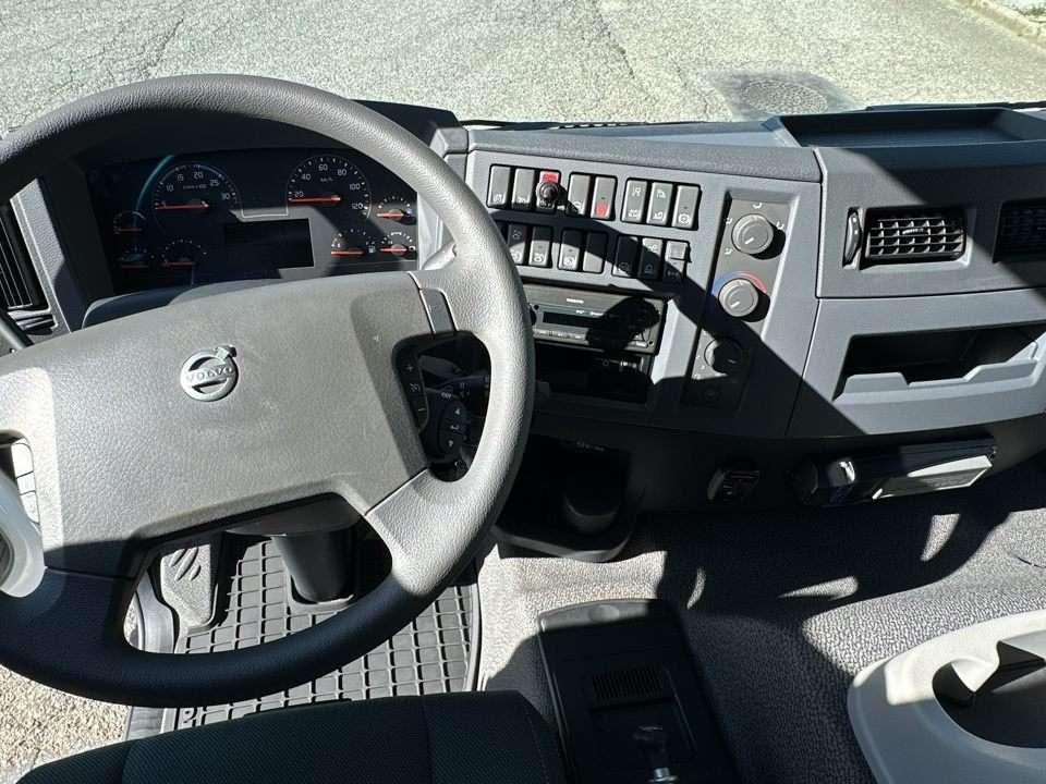 Volvo FE350 6x2 Photo 14