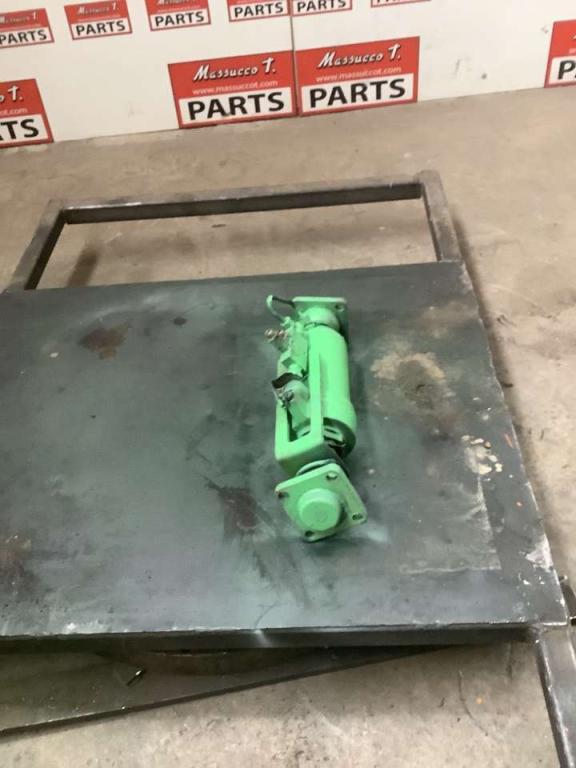 Stabilizer piston for Merlo P28.8 Photo 3