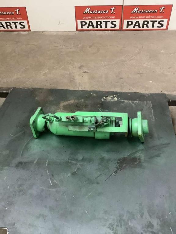 Stabilizer piston for Merlo P28.8 Photo 4