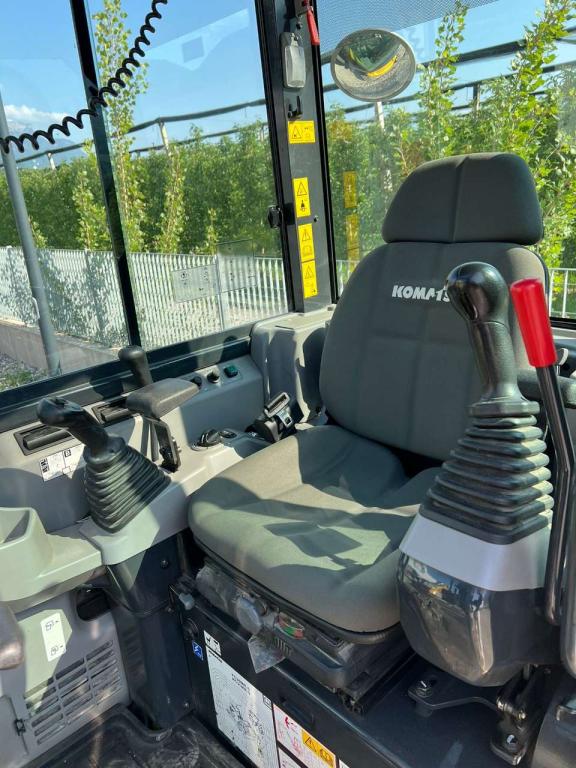 Komatsu PC35MR-5 Photo 7